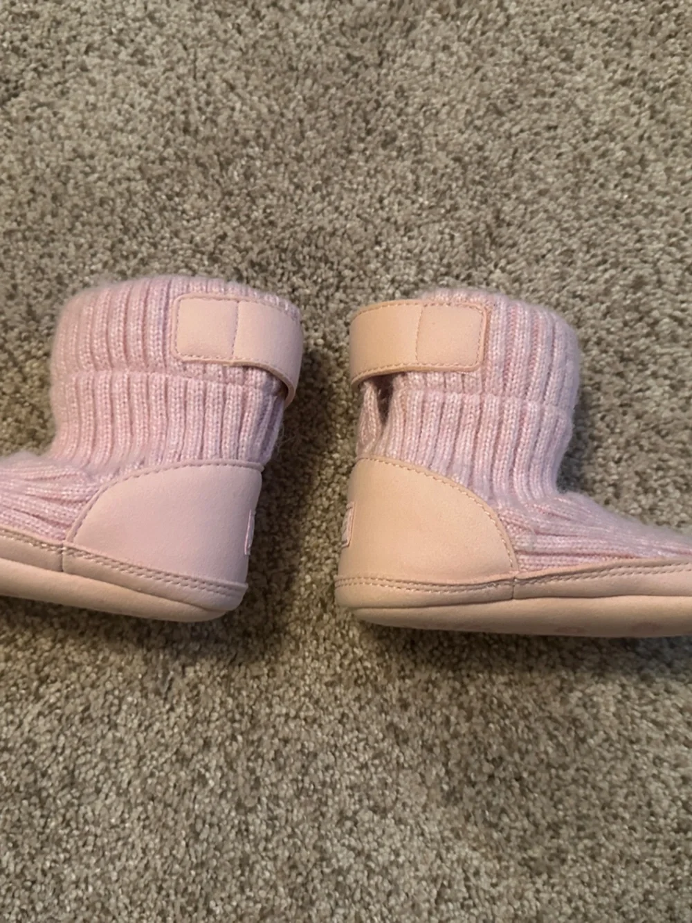 UGG Pink Ribbed Knit Baby Walker Boots Size 02/03
